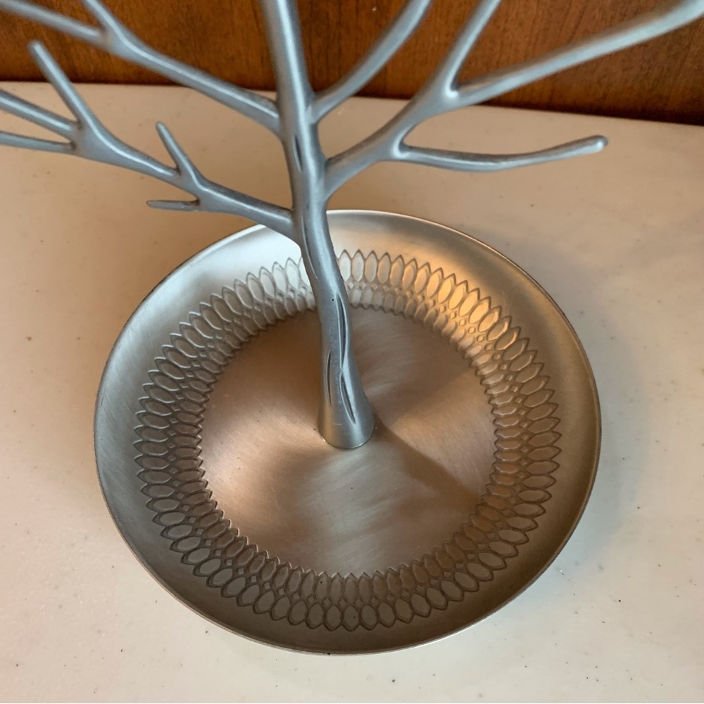 Silver Metal Jewelry Tree Stand With Birds and Trinket Dish Base - Picture 3 of 4